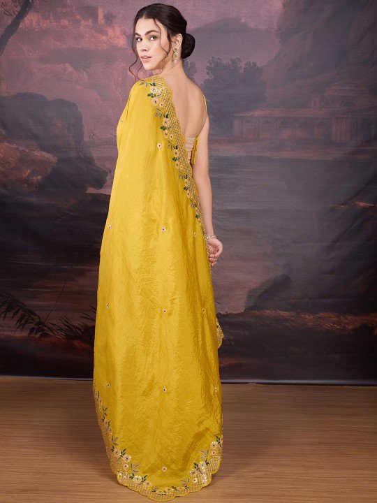 Embroidered Saree With Blouse Piece - Image 6