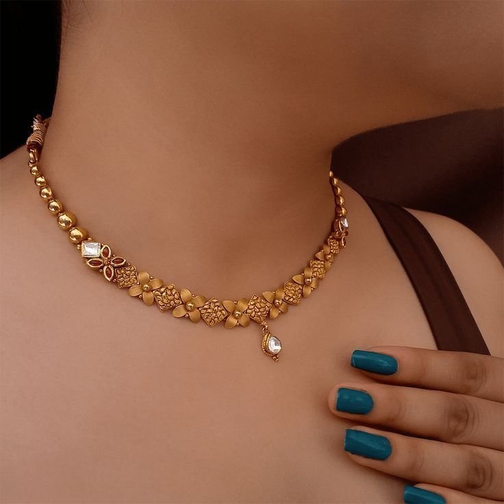 Elegant Gold Floral Necklace with Gemstone Accents