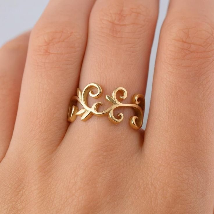 Gold Vine Swirl Ring