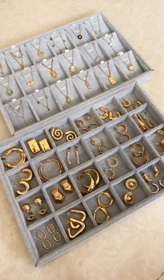 Stylish Gold-Plated Jewelry Set – Earrings & Necklaces Collection