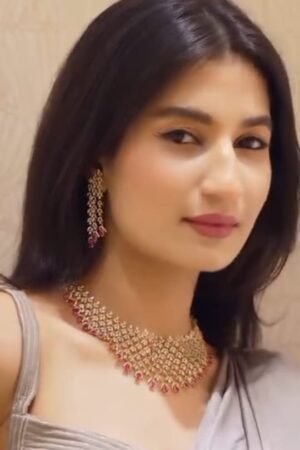 Elegant Gold and Ruby Jewelry Set