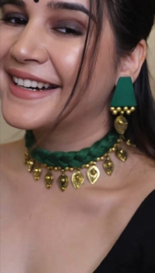 Green Thread Choker Necklace & Earrings with Golden Accents
